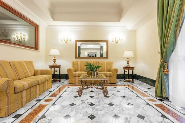 Raeli Hotel Regio Roma Esterno foto